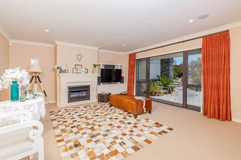 Photo of property in 78 Okura River Road, Okura, Albany, 0792