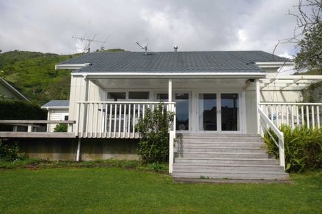 Photo of property in 92 Winara Avenue, Waikanae, 5036