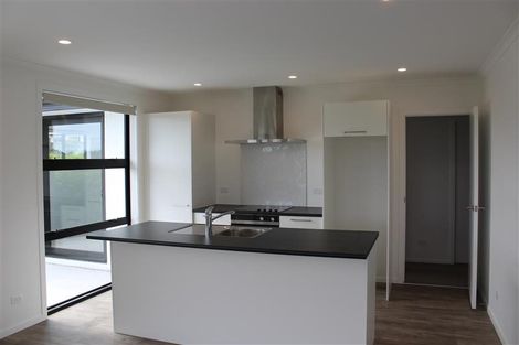 Photo of property in 4 Links Drive, Waiwhakaiho, New Plymouth, 4312