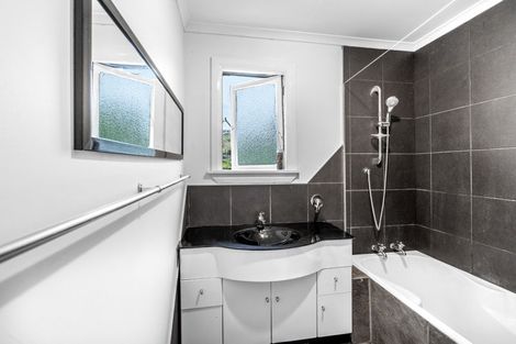 Photo of property in 44 Ocean Beach Road, Bluff, 9814