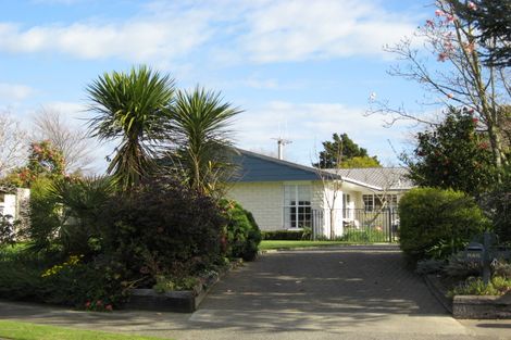 Photo of property in 74 Highbury Drive, Levin, 5510