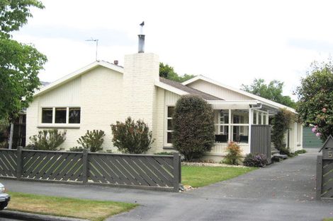 Photo of property in 5 Brookby Crescent Avonhead Christchurch City