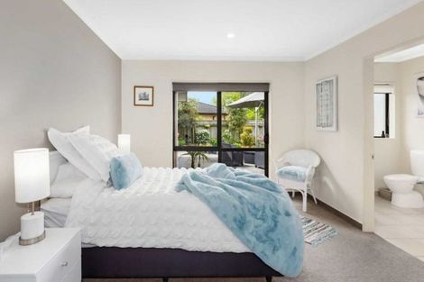 Photo of property in 17 Sams Way, Raumati South, Paraparaumu, 5032