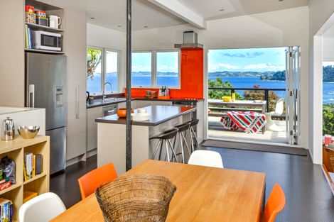 Photo of property in 24 Barrier View Road, Leigh, 0985