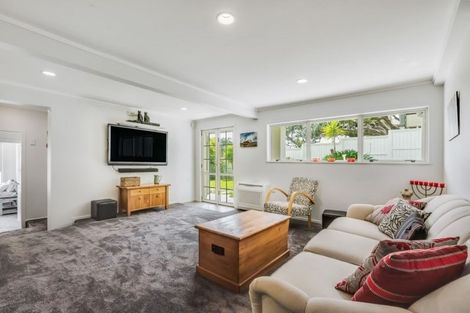 Photo of property in 1 Kowhai Road, Mairangi Bay, Auckland, 0630