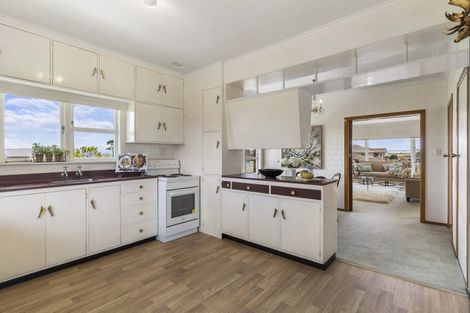 Photo of property in 100 Palmers Road, Clendon Park, Auckland, 2103