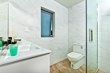 Photo of property in 285 Don Buck Road, Massey, Auckland, 0614