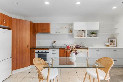 Photo of property in 2c/7-11 Bute Road, Browns Bay, Auckland, 0630
