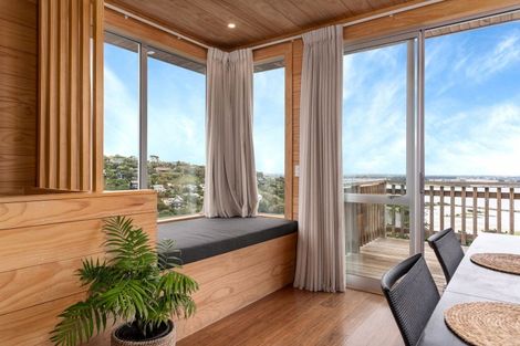 Photo of property in 5 Rifleman Lane, Redcliffs, Christchurch, 8081