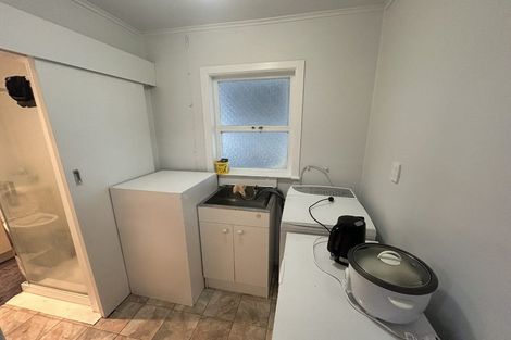 Photo of property in 2/16 Kaponga Crescent, New Lynn, Auckland, 0600