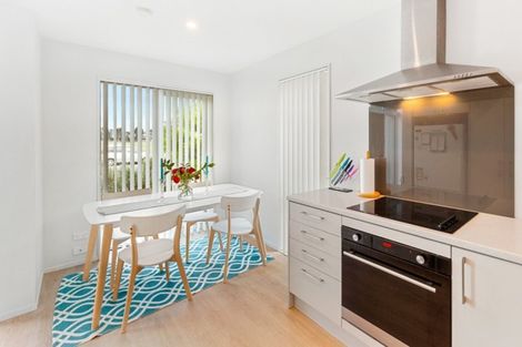 Photo of property in 39 Battalion Drive, Papakura, 2110