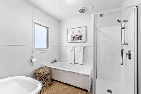 Photo of property in 43b Wallace Place, Westown, New Plymouth, 4310