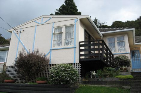 Photo of property in 161 Wellington Road, Wainuiomata, Lower Hutt, 5014