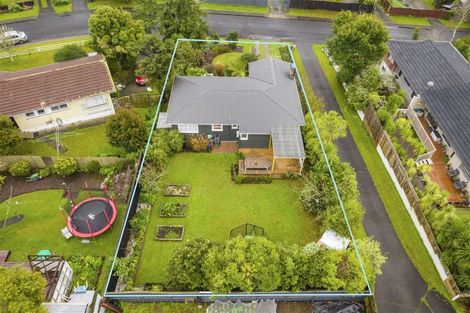 Photo of property in 10 Taioma Crescent, Te Atatu Peninsula, Auckland, 0610