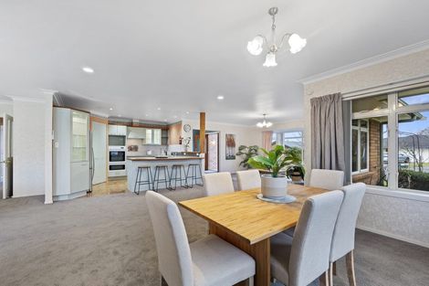 Photo of property in 4 Hunt Grove, Leamington, Cambridge, 3432