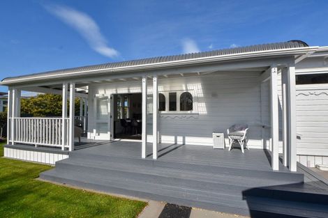 Photo of property in 12 Rhodes Street, Carterton, 5713