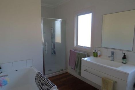 Photo of property in 8 Warangi Street, Strandon, New Plymouth, 4312