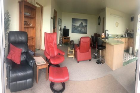 Photo of property in 17 Harbour View Road, Onerahi, Whangarei, 0110