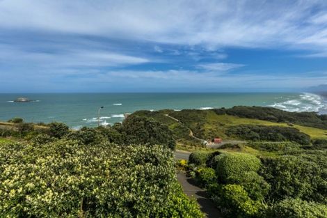 Photo of property in 42 Waitea Road, Muriwai, Waimauku, 0881