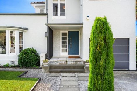 Photo of property in 63 Napier Terrace, Hospital Hill, Napier, 4110