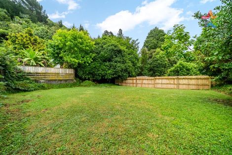 Photo of property in 106 Hine Road, Wainuiomata, Lower Hutt, 5014