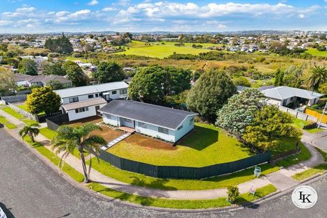 Photo of property in 14 Malte Brun Place, Papatoetoe, Auckland, 2025