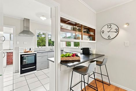 Photo of property in 1/497 Beach Road, Murrays Bay, Auckland, 0630