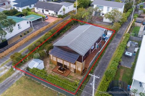 Photo of property in 1/253 Glenfield Road, Hillcrest, Auckland, 0627
