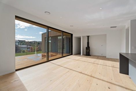 Photo of property in 44 Stackbrae Avenue, Wanaka, 9305