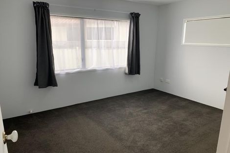 Photo of property in 2/31 Aeronautic Road, Takanini, 2112