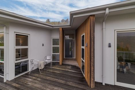 Photo of property in 8 Cass Bay Place, Cass Bay, Lyttelton, 8082