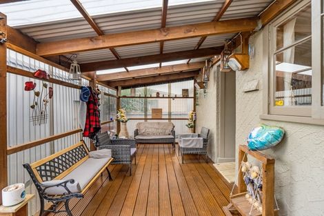 Photo of property in 72 Manuka Street, Castlecliff, Whanganui, 4501