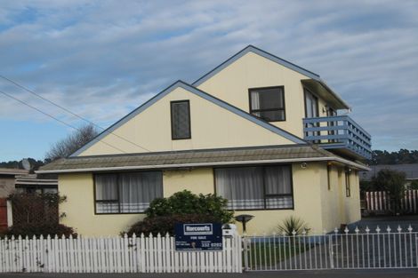 Photo of property in 70 Estuary Road, New Brighton, Christchurch, 8061