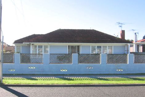 Photo of property in 2/59 Cambridge Terrace, Papatoetoe, Auckland, 2025