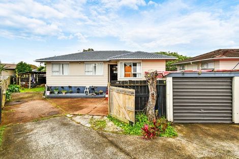 Photo of property in 12a John Walker Drive, Manurewa, Auckland, 2102