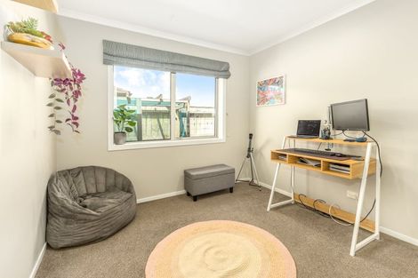 Photo of property in 5 Pearson Place, Paraparaumu, 5032