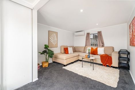 Photo of property in 38 Whanga Crescent, Titahi Bay, Porirua, 5022