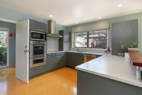 Photo of property in 133 Fisher Parade, Sunnyhills, Auckland, 2010