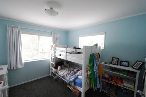 Photo of property in 18 Yarrow Place, Papakowhai, Porirua, 5024