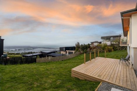 Photo of property in 5 Stoneyridge Close, Mount Pleasant, Christchurch, 8081