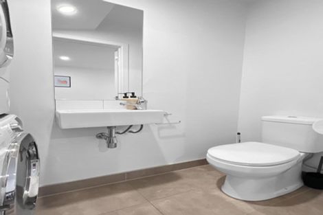 Photo of property in 31 Tokai Place, Glen Eden, 0602