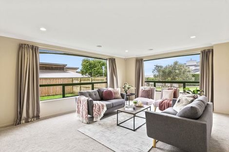 Photo of property in 9 Aspiring Terrace, Aotea, Porirua, 5024