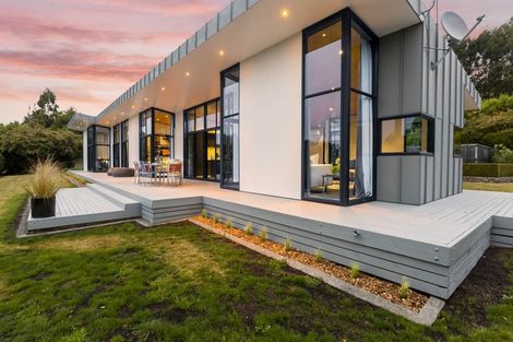 Photo of property in 68 Emerald Hill Drive, Birchville, Upper Hutt, 5018