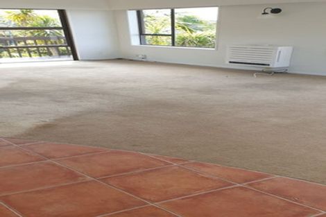 Photo of property in 2/43 Eastcliffe Road, Castor Bay, Auckland, 0620