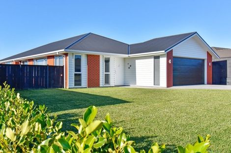 Photo of property in 2 Westmuir Crescent, Pokeno, 2402