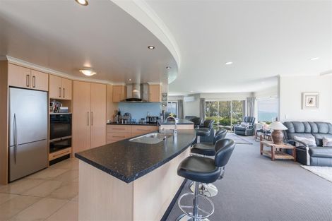 Photo of property in 141 Princes Drive, Britannia Heights, Nelson, 7010
