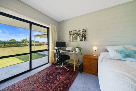 Photo of property in 12 Hawkins Drive, Martinborough, 5711