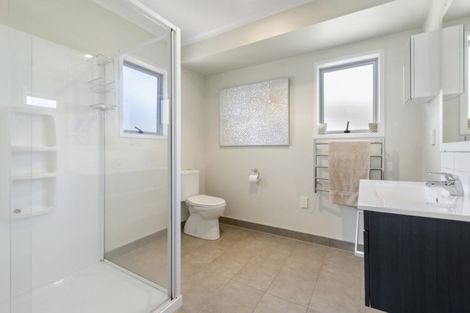 Photo of property in 6 Pohutukawa Place, Karaka, Papakura, 2113