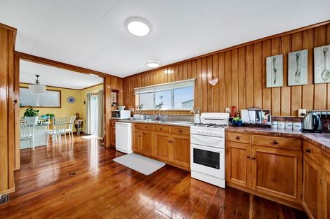 Photo of property in 61 Turuturu Road, Hawera, 4610