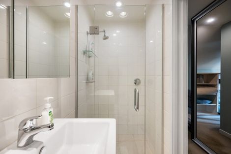 Photo of property in 8b Minaret Ridge, Wanaka, 9305